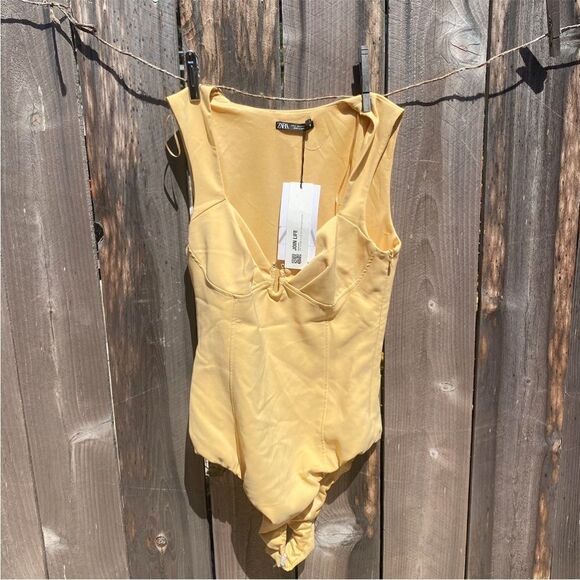 Zara Women's Bodysuit Sleeveless w/ Metal Detail Size S buttery yellow NWT - Picture 9 of 13